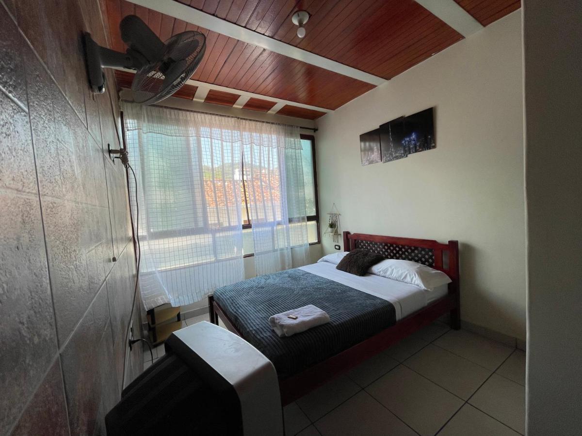 Otono Hostel San Gil Luaran gambar