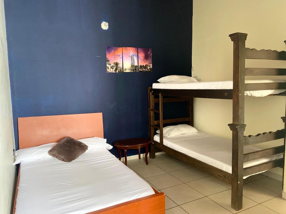 Otono Hostel San Gil Luaran gambar