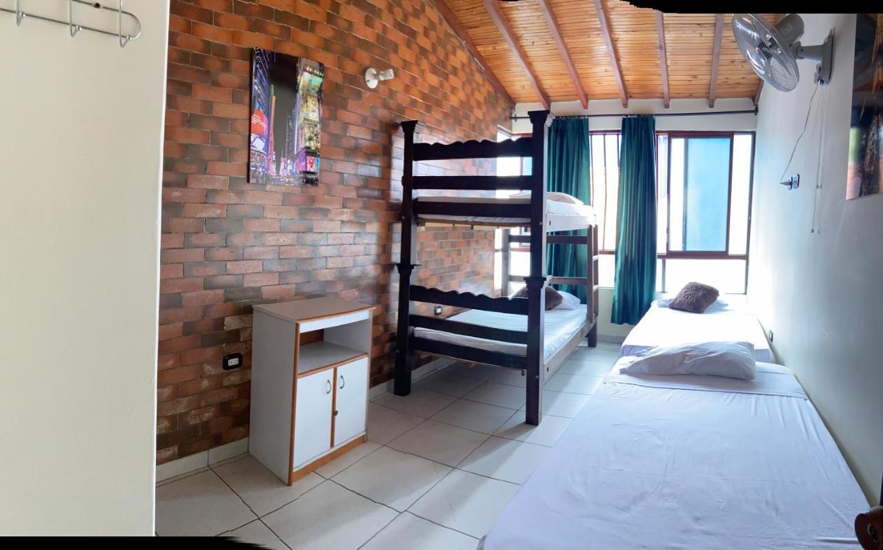 Otono Hostel San Gil Luaran gambar