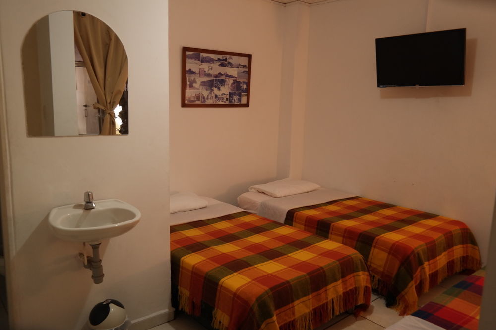 Otono Hostel San Gil Luaran gambar