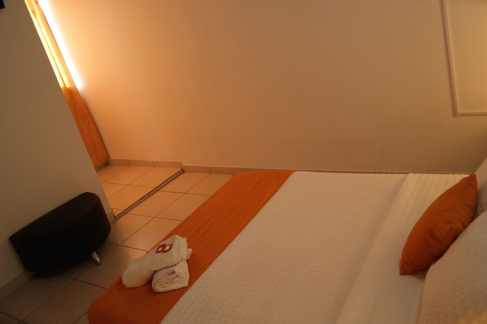 Otono Hostel San Gil Luaran gambar